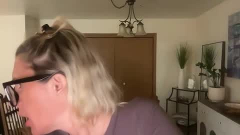 Best Time and Even better Convo online show from November 2025 02:22:01 AM