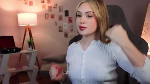 Snapshot of betterdayswithme chatting on December 2025 07:54:02 PM betterdayswithme online show from December 2025 07:54:02 PM