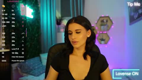Betty Grey online show from October 2025 06:57:02 PM
