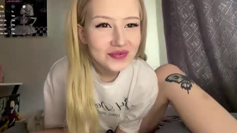 Snapshot of bettymorante chatting on June 2026 04:10:02 AM Hinata online show from June 2026 04:10:02 AM