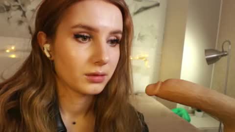 Betty online show from February 2025 09:43:01 PM