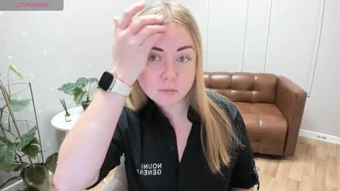 Mila Sweet online show from November 2025 04:59:02 AM