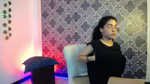 between two skins online show from September 2025 04:12:01 AM