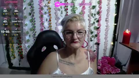 Snapshot of bety_cum3 chatting on December 2024 09:23:01 AM bibiana online show from December 2024 09:23:01 AM