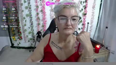 Snapshot of bety_cum3 chatting on December 2024 10:12:02 AM bibiana online show from December 2024 10:12:02 AM