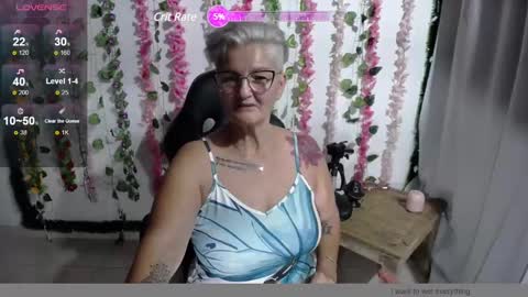 Snapshot of bety_cum3 chatting on January 2025 12:43:01 AM bibiana online show from January 2025 12:43:01 AM