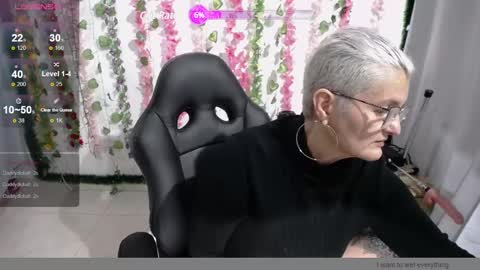 Snapshot of bety_cum3 chatting on January 2025 09:15:02 PM bibiana online show from January 2025 09:15:02 PM