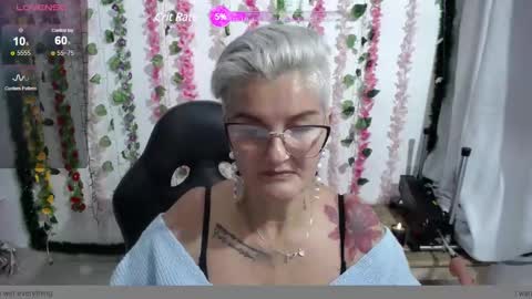 Snapshot of bety_cum3 chatting on January 2025 09:09:02 PM bibiana online show from January 2025 09:09:02 PM