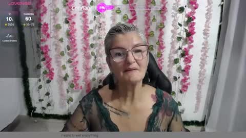 Snapshot of bety_cum3 chatting on February 2025 12:05:02 PM bibiana online show from February 2025 12:05:02 PM