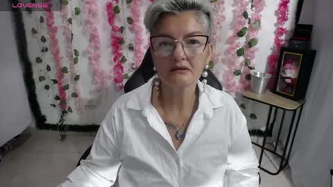 Snapshot of bety_cum3 chatting on February 2025 11:13:01 AM bibiana online show from February 2025 11:13:01 AM