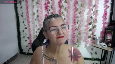 Snapshot of bety_cum3 chatting on February 2025 09:11:01 AM bibiana online show from February 2025 09:11:01 AM