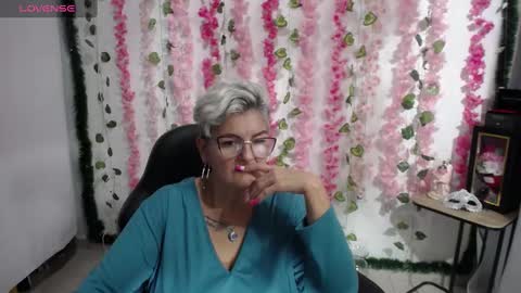 Snapshot of bety_cum3 chatting on February 2025 09:15:01 PM bibiana online show from February 2025 09:15:01 PM