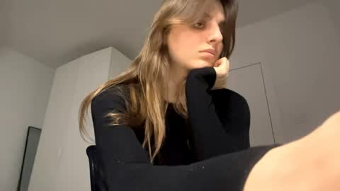 Lina online show from May 2026 06:26:02 PM