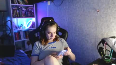 beverly_yay online show from April 2026 10:11:01 PM