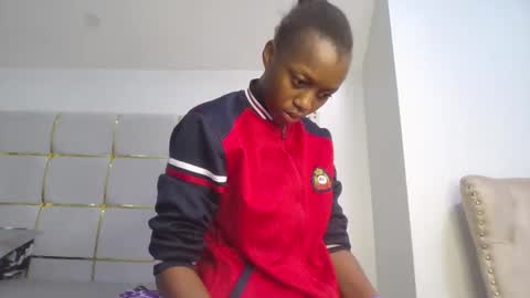 Snapshot of beverlyne5 chatting on November 2025 07:21:01 PM beverly online show from November 2025 07:21:01 PM