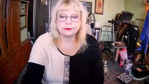 Snapshot of beverlyqcynia chatting on October 2025 11:08:02 AM BeverlyQCynia online show from October 2025 11:08:02 AM