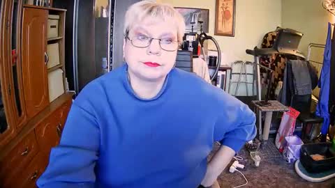 Snapshot of beverlyqcynia chatting on November 2025 01:02:01 PM BeverlyQCynia online show from November 2025 01:02:01 PM