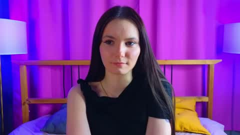 Marie  online show from May 2026 07:42:02 PM