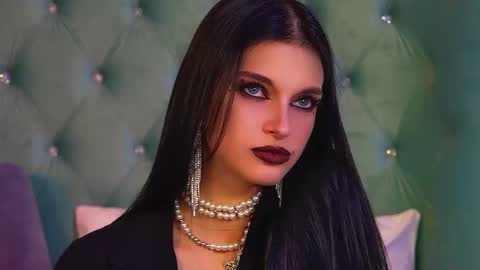 Snapshot of beverlyyork chatting on November 2025 06:07:02 PM Beverly online show from November 2025 06:07:02 PM