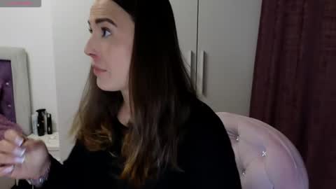   BeyonceDoll       Twitter DollBeyonce    online show from March 2026 10:48:01 PM