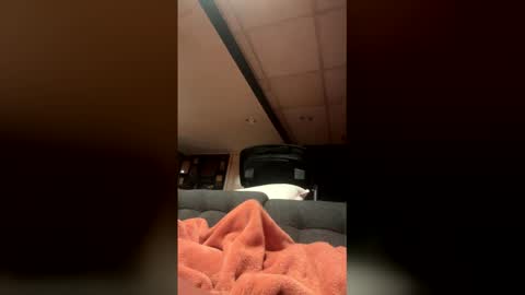 bezerk_bray online show from May 2026 12:35:01 PM