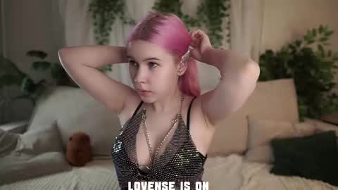 Eliz online show from December 2025 01:36:01 AM