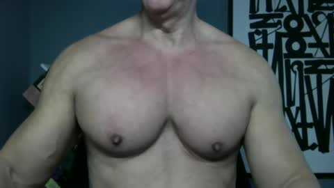 BGDKMUSCLEGUY - SELECTED BY CHATURBATE AS A TOP BROADCASTER FOR 2023 online show from May 2026 05:32:01 PM