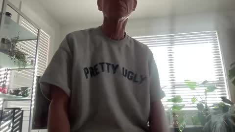 Snapshot of bgrade chatting on September 2025 08:42:02 PM bgrade online show from September 2025 08:42:02 PM