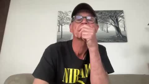 Snapshot of bgrade chatting on October 2025 07:47:01 PM bgrade online show from October 2025 07:47:01 PM