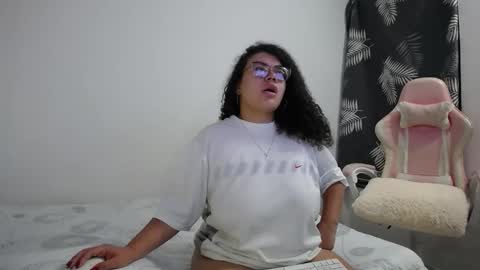 Snapshot of bianca_boobs chatting on September 2025 09:54:01 AM Bianca Tuesday to Sunday from 2am to 6am UTC-5 online show from September 2025 09:54:01 AM