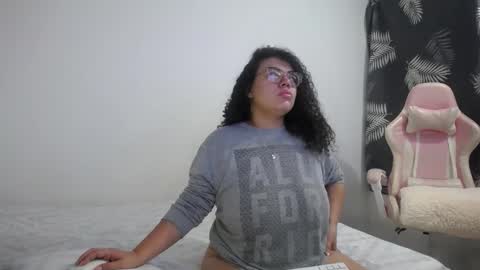 Bianca Tuesday to Sunday from 2am to 6am UTC-5 online show from November 2025 09:47:02 AM