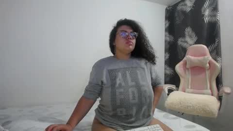 Bianca Tuesday to Sunday from 2am to 6am UTC-5 online show from November 2025 09:21:01 AM