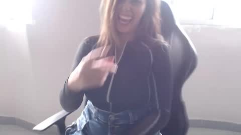 bianca_vega_ online show from December 2025 05:53:01 PM