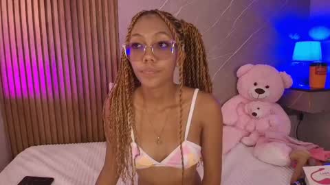 biancaa__18 online show from April 2026 07:12:01 PM