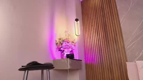 biancaa__18 online show from May 2026 01:57:16 AM