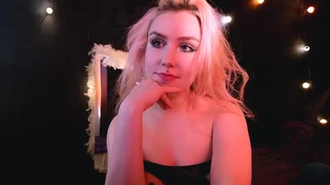 Snapshot of bibi_iva chatting on April 2026 07:00:02 PM bibi_iva online show from April 2026 07:00:02 PM