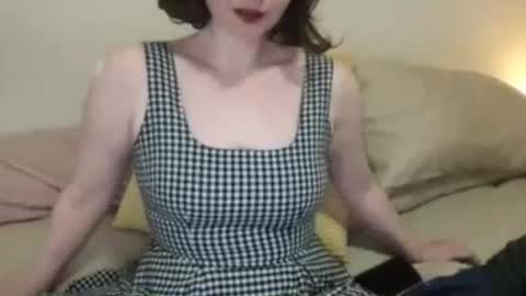 Snapshot of bibibi999 chatting on June 2026 11:51:01 PM Rose online show from June 2026 11:51:01 PM