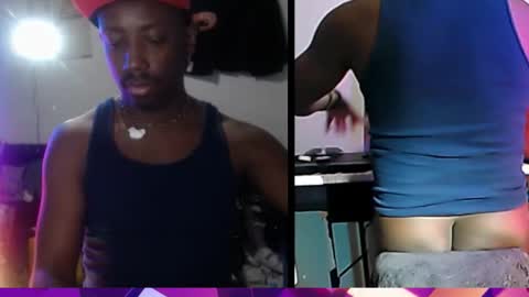 Snapshot of bicepsandfrot chatting on October 2025 10:32:02 PM BicepsandFrot online show from October 2025 10:32:02 PM