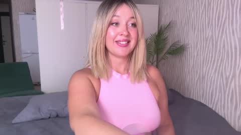 Snapshot of big_ass_blonde chatting on July 2026 08:05:02 AM Eva online show from July 2026 08:05:02 AM
