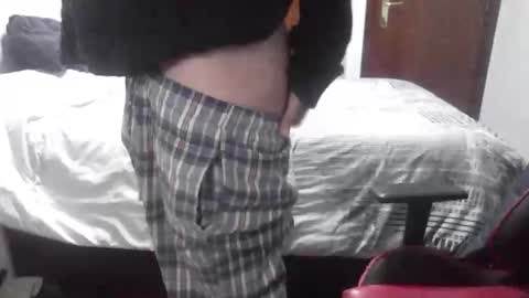 big_bearded_bear online show from February 2026 06:00:02 PM