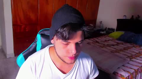 Snapshot of big_cockjughead chatting on October 2025 08:28:01 PM Logan Sprouse online show from October 2025 08:28:01 PM