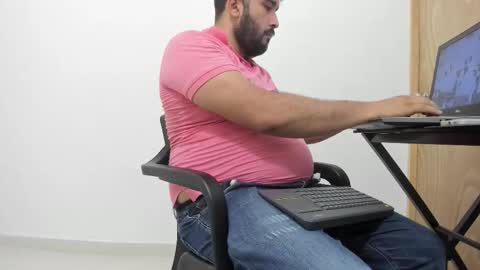 Tommy online show from September 2025 01:32:02 AM