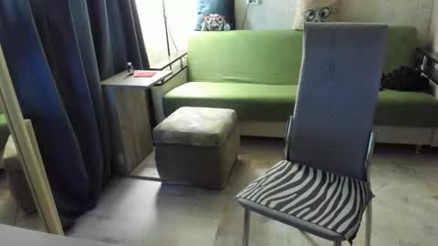 mom online show from September 2025 02:06:01 AM