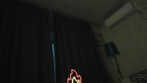 mom online show from April 2026 11:05:02 PM