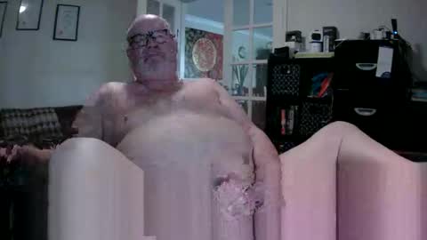 Snapshot of bigaussie5 chatting on November 2025 03:12:01 AM Bigaussie online show from November 2025 03:12:01 AM