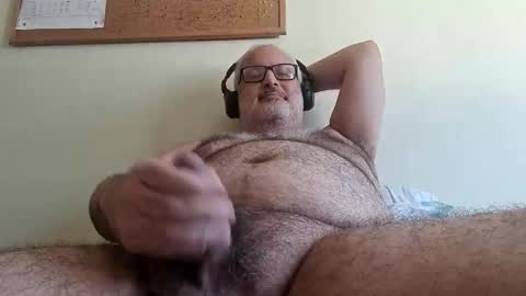 Snapshot of bigbearhector chatting on March 2026 01:11:01 PM BigBearXXX online show from March 2026 01:11:01 PM