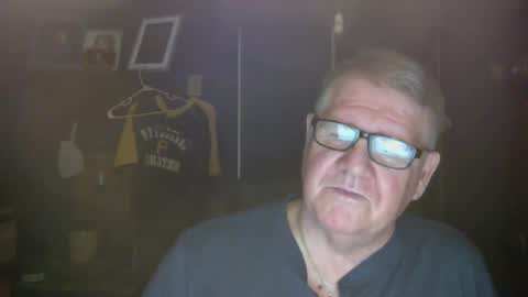 Snapshot of bigbeerdrinker1 chatting on March 2025 04:14:01 AM bigbeerdrinker online show from March 2025 04:14:01 AM