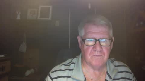 Snapshot of bigbeerdrinker1 chatting on October 2025 05:59:01 AM bigbeerdrinker online show from October 2025 05:59:01 AM