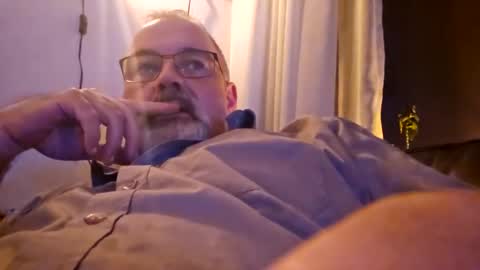 Snapshot of bigbibear88 chatting on January 2025 09:37:01 PM bigbibear88 online show from January 2025 09:37:01 PM