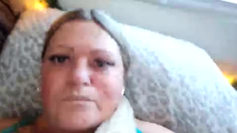 Tiffany online show from December 2024 09:59:02 PM